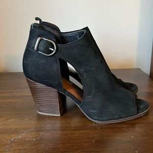 Lucky brand heels 9